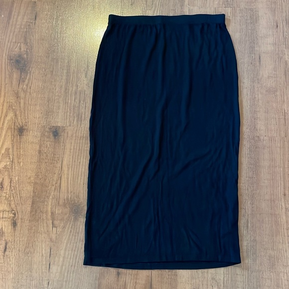 Antistar black tube skirt. - Picture 1 of 4